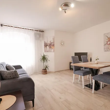 Viva - 2 Bedroom In Centar