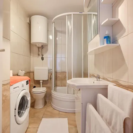 Viva - 2 Bedroom In Centar Apartment Zadar
