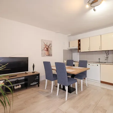 Viva - 2 Bedroom In Centar * Zara