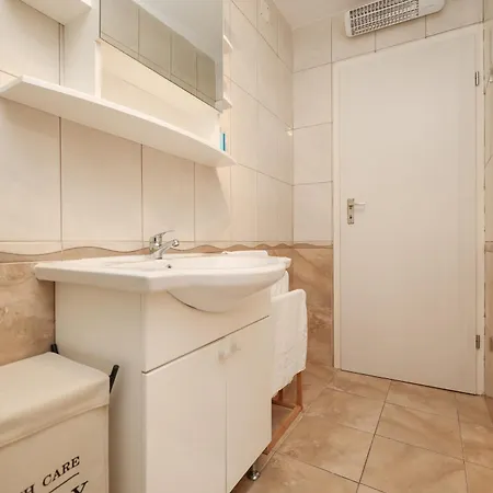 Appartement Viva - 2 Bedroom In Centar *