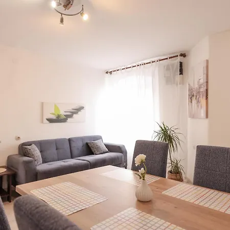 Viva - 2 Bedroom In Centar * Zara