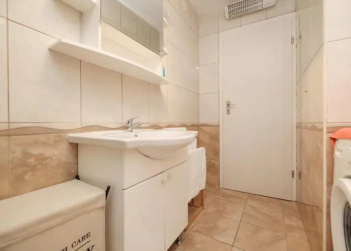 Appartamento Viva - 2 Bedroom In Centar *