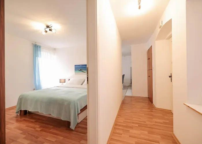 Appartamento Viva - 2 Bedroom In Centar *